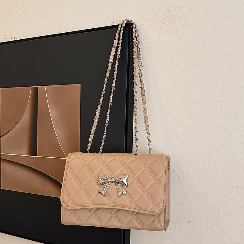 Rhombus casual chain solid color small square bag 2025 autumn new high value foreign style bow shoulder messenger bag