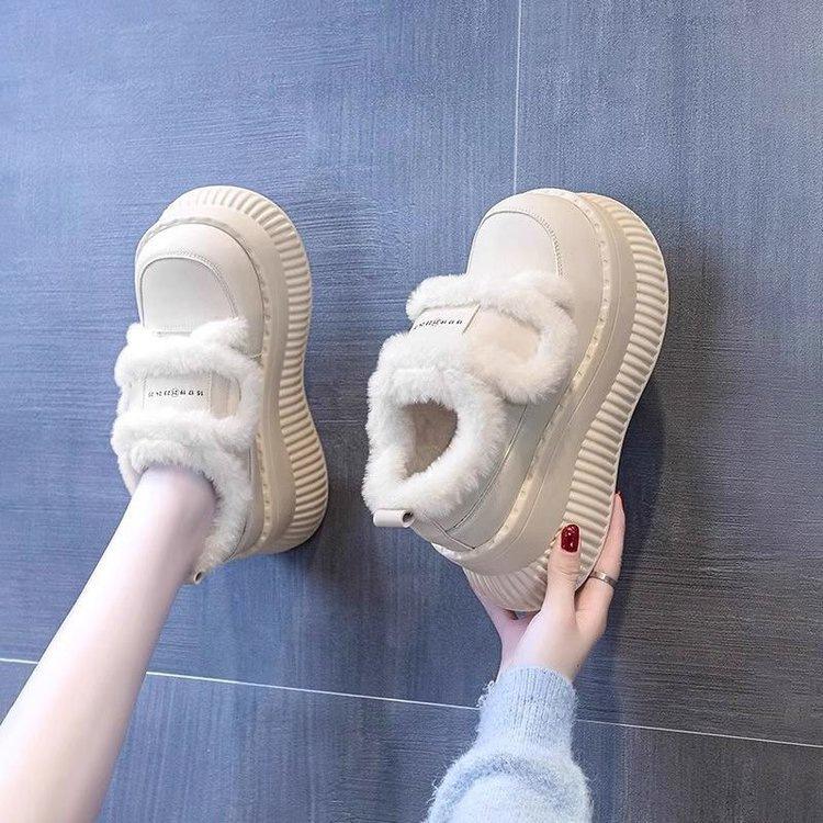 Skinny and heightening cotton shoes, piled and thickened in winter, new thick-soled heightening child, fluffy thick-soled snow boots