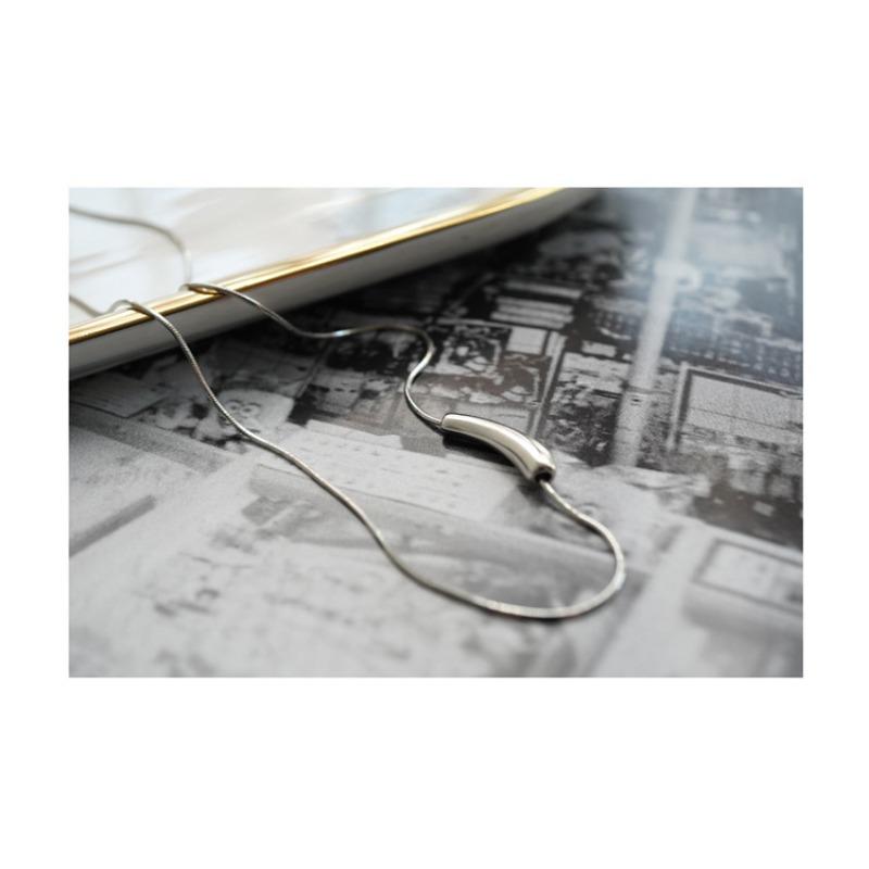 Fashion Minimalist Small Eggplant Geometric Pendant Snake Bone Necklace For Men And Women