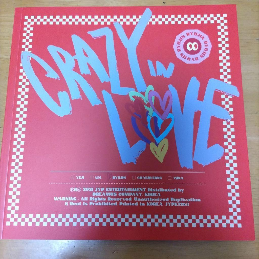 [USED] ITZY CRAZY IN LOVE CD Poster Photobook Sticker Card