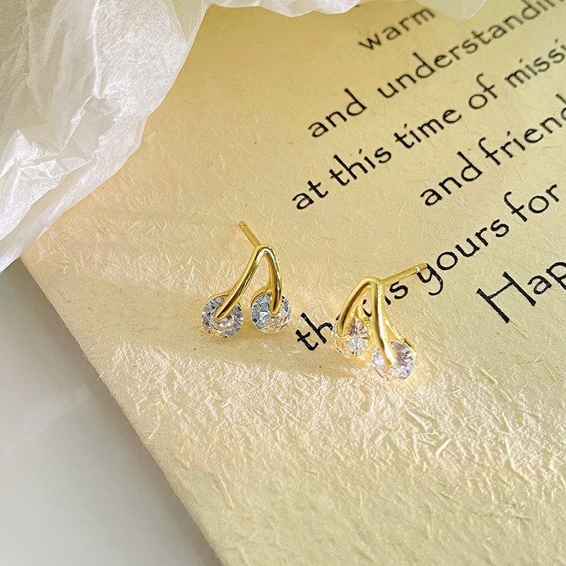 Cherry Earrings Exquisite High-end Temperament Earrings Earrings Daily Commuting Versatile Women