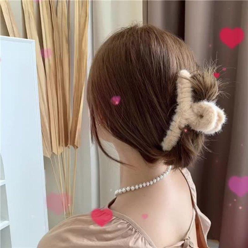 Winter New Style Large Plush Catch Clip Korean Shark Hairpin Hairpin Wedding Hair Jewelry Available