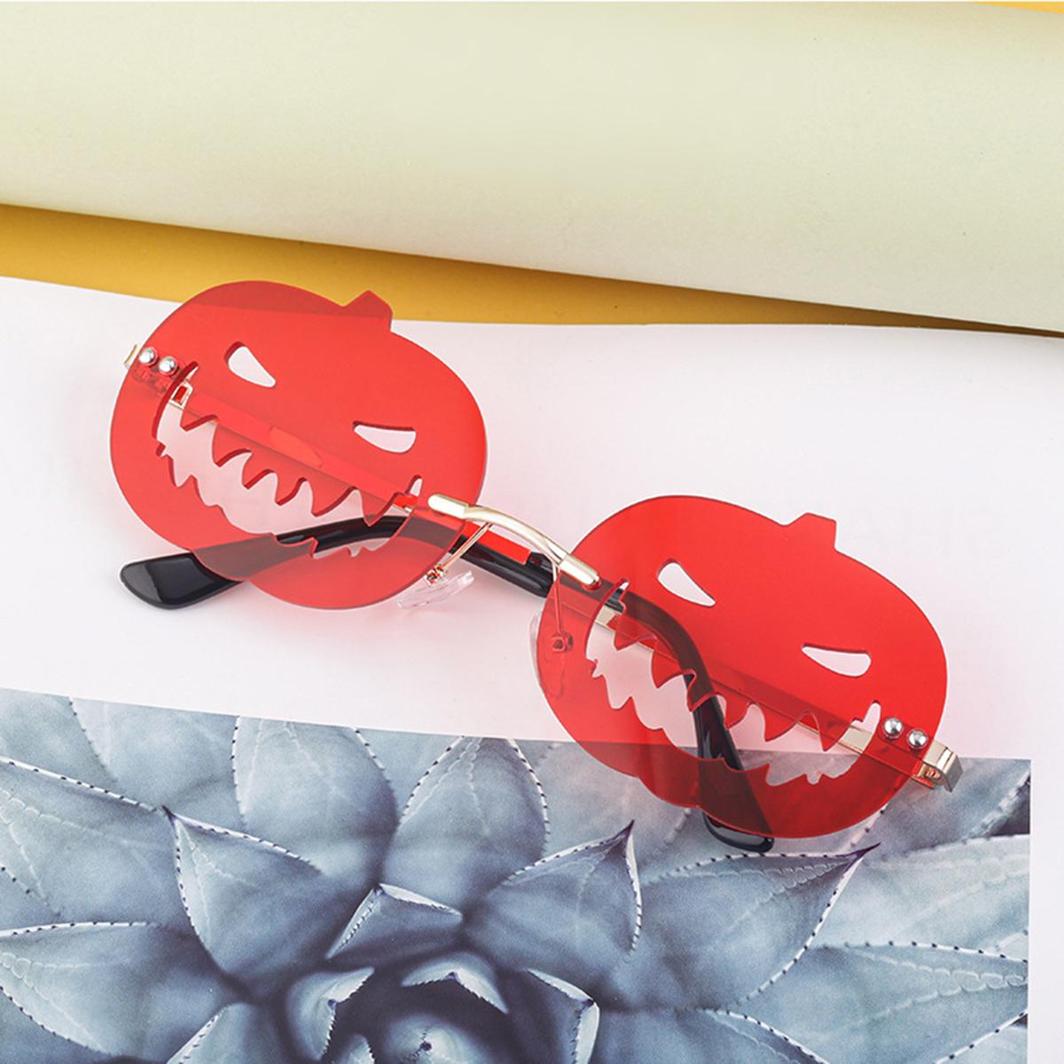 

New Halloween personality pumpkin sunglasses for men and women tide oval box hollow funny sunglasses.