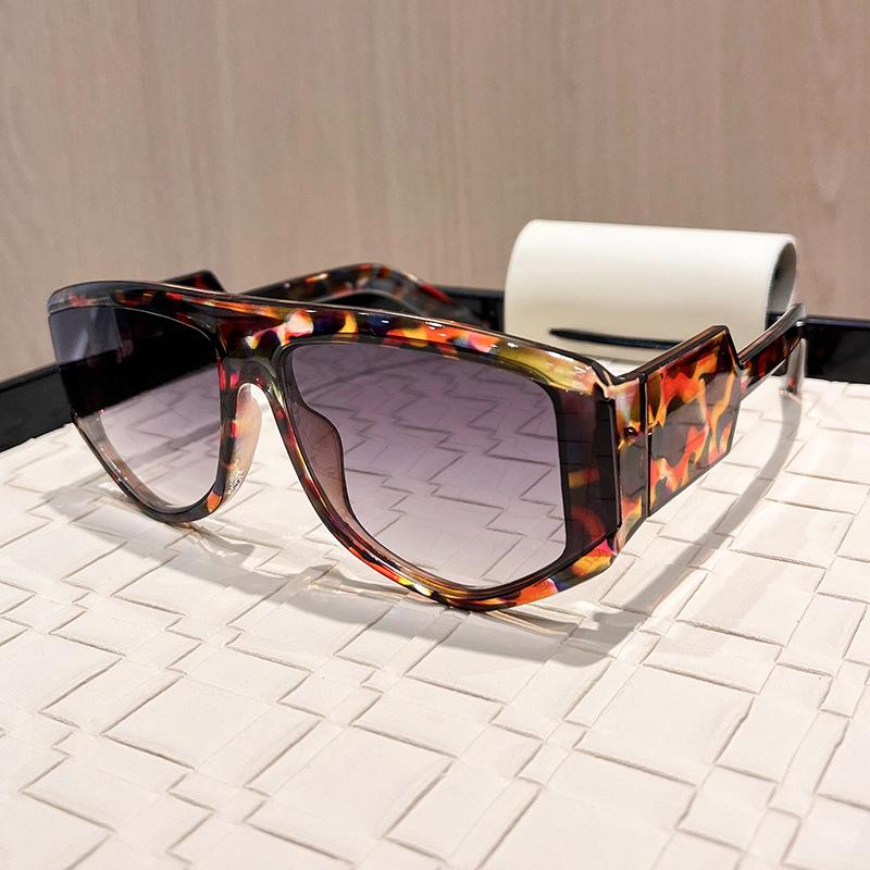 Vintage Luxury Brand Designer Oversized Pilot Sunglasses for Women Men Shades Big Frame Windproof Popular Punk Sun Glasses UV400