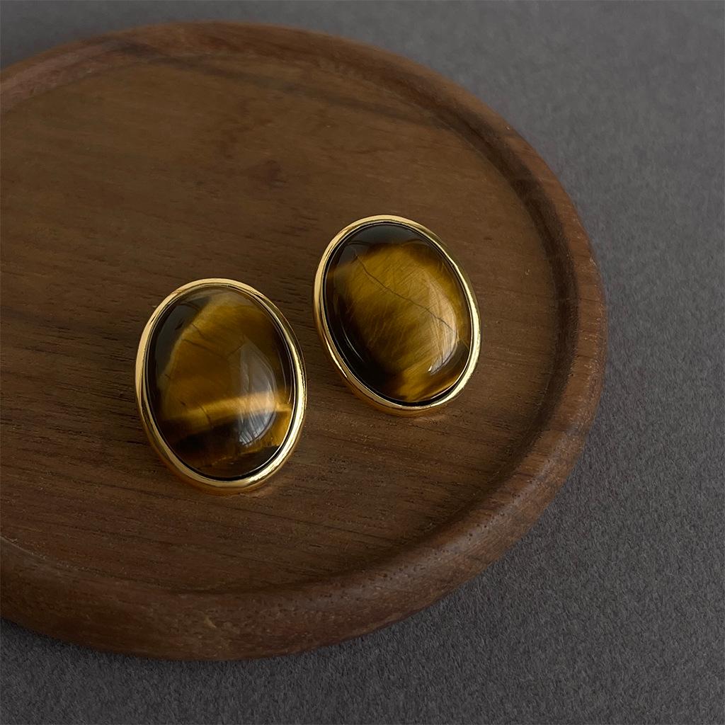 Retro Melaard Tiger's Eye Handmade French Light Luxury Stud Earrings for Women