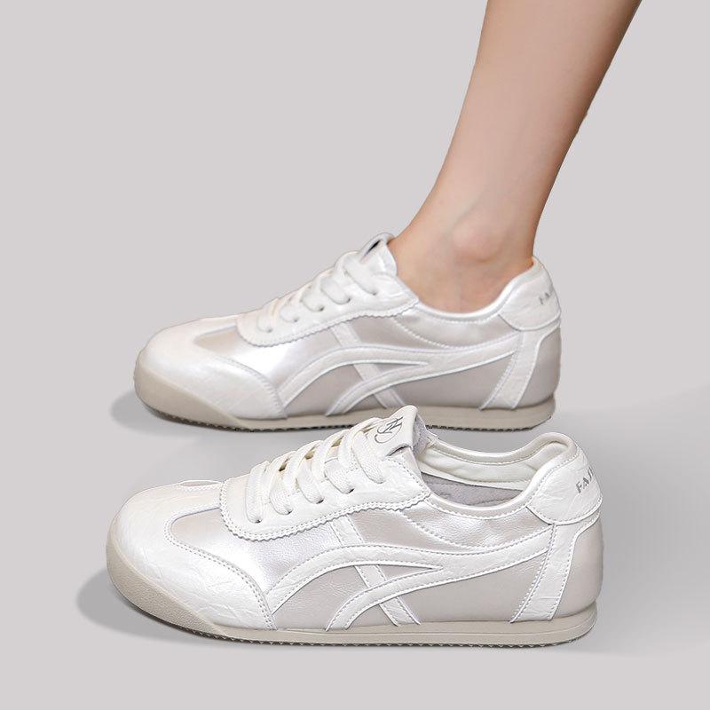 Color Matching Lace-up German Training Shoes Women's Summer 2025 New Fashion Versatile Comfortable Sports Leisure Lightweight White Shoes