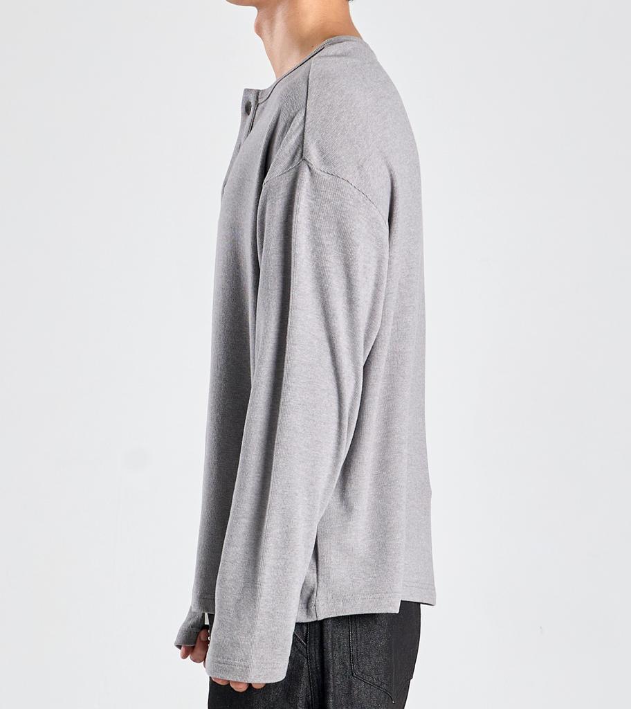 Beoteunseoul Ecocosy Henley Neck Knit T-Shirt (Gray)