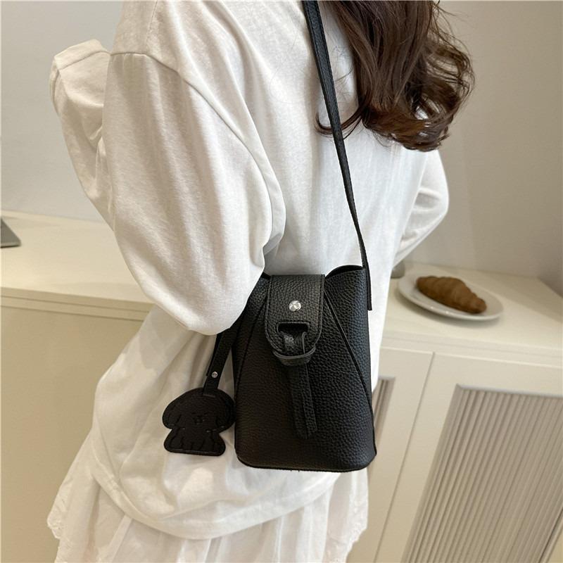 Stylish and simple mobile phone bag women's bag 2 new versatile mini messenger bag textured shoulder bag