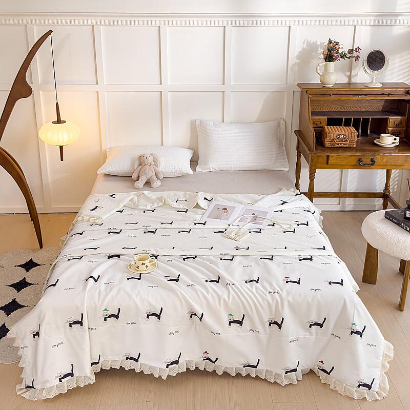 

Aosmeng Princess Washed Cotton Quilt with British Cat Pattern