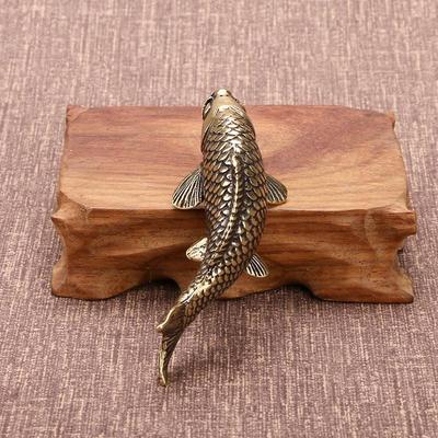 Massive Messing Fisch Statue Miniaturmodell Simulation Karpfen Tee Haustier Antik Feng Shui Desktop Ornamente Heimdekorationszubehör