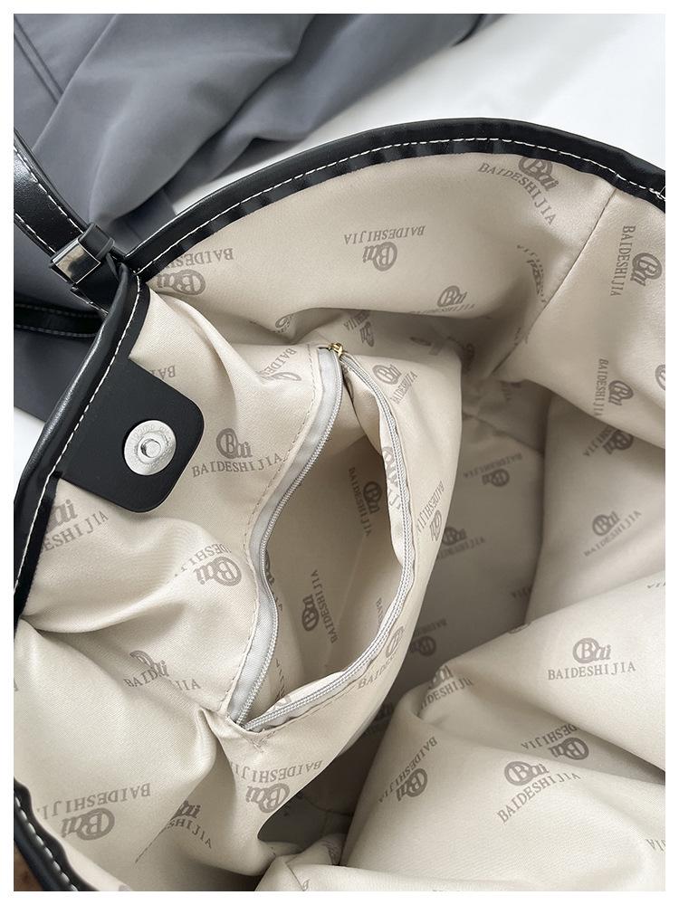 2026 Korean Polka Dot Tote Bag - Large Capacity Versatile Fashion Shoulder Bag for Women.