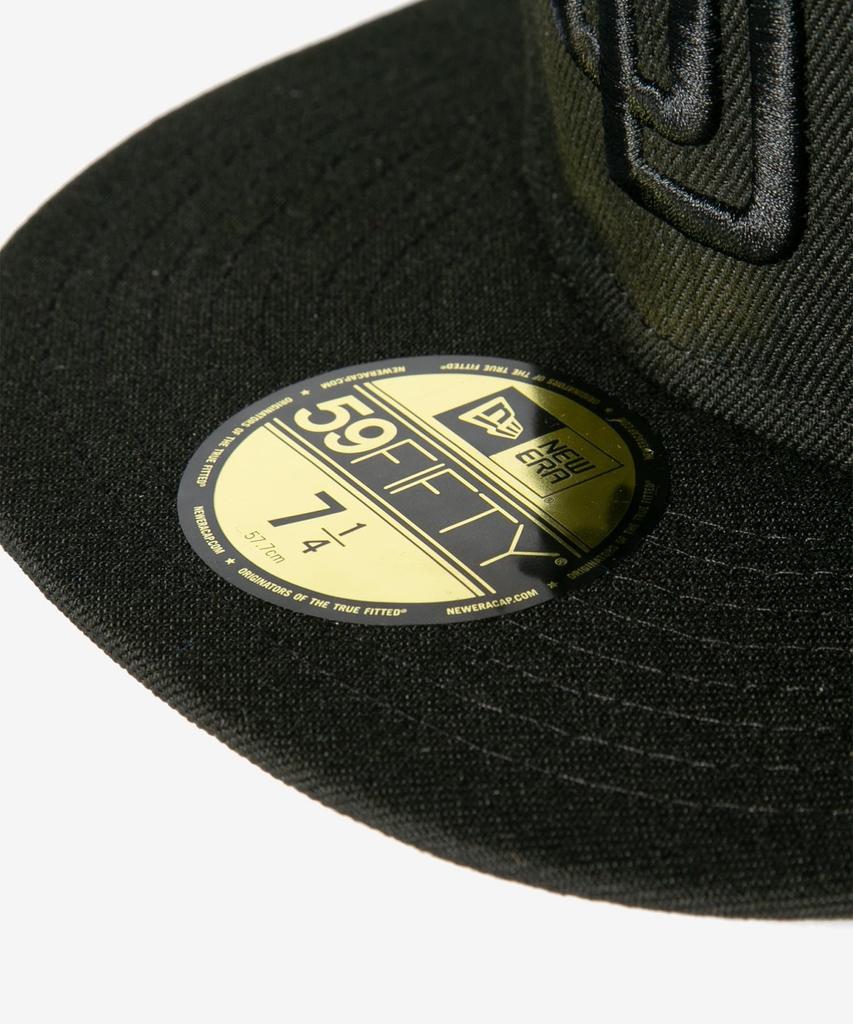 New Era 59FIFTY Black Black Size 7 & Cap, 5/8 (Used)