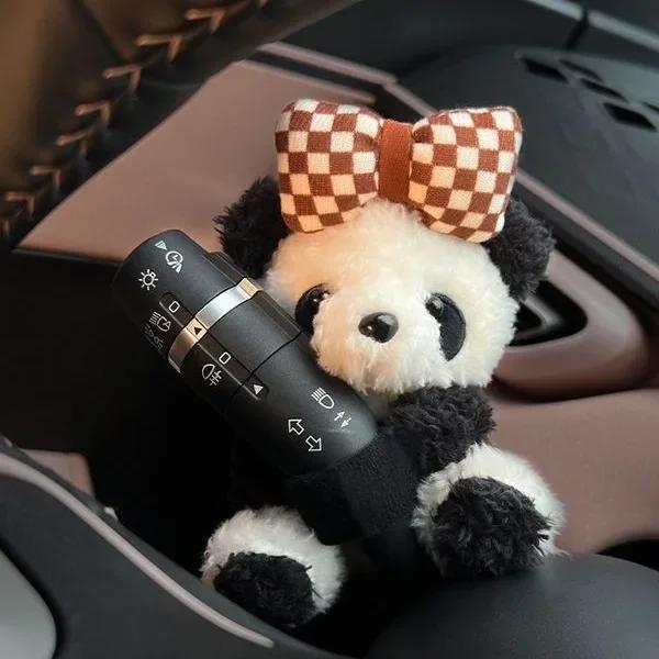 Plysj Panda Clutch Dekorasjon Bilvisker Blinklysbryter Ornamenter Søt Sløyfe Panda Bilvisker Dukke Auto Interiørtilbehør