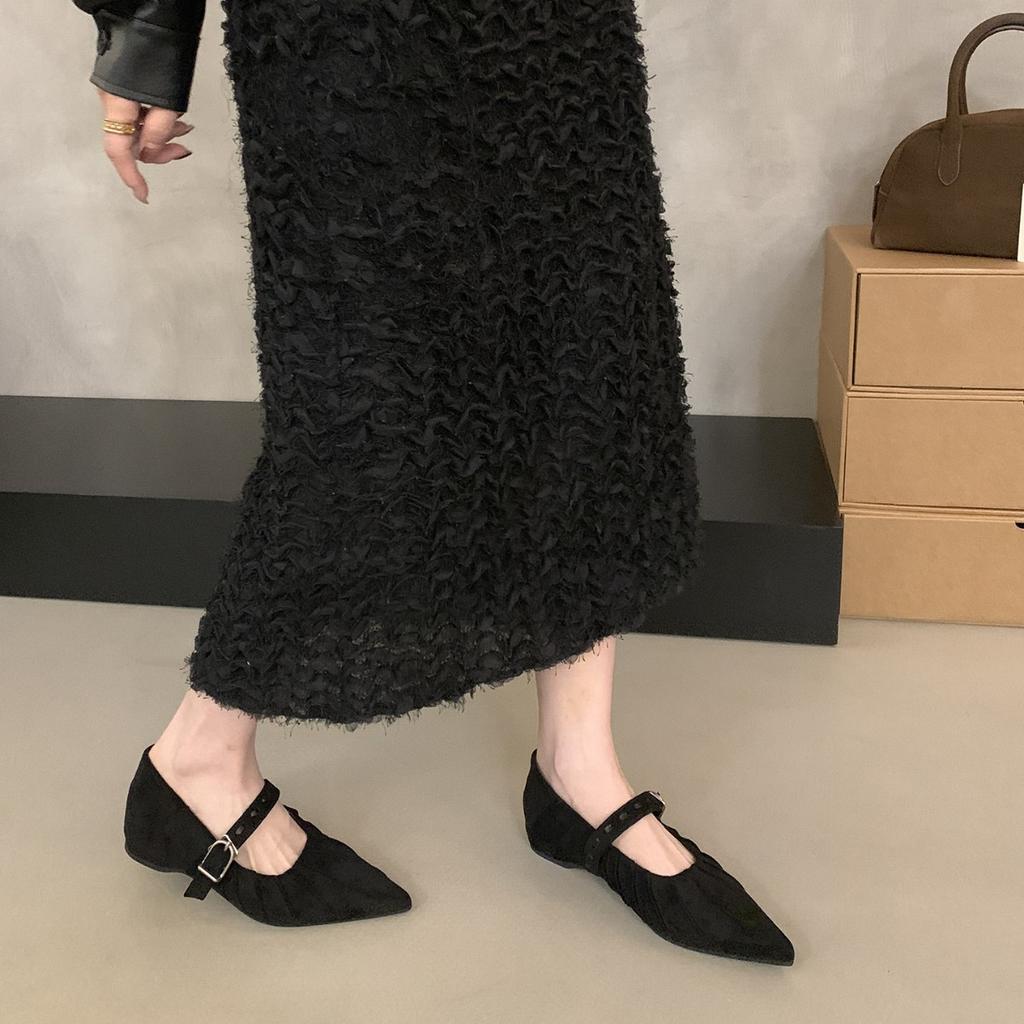 French Pointed Temperament Shallow Mouth Inner Height Increase Single Shoes Women's 2025 New Evening Wind One-word Buckle Commuter Mary Jane Shoes