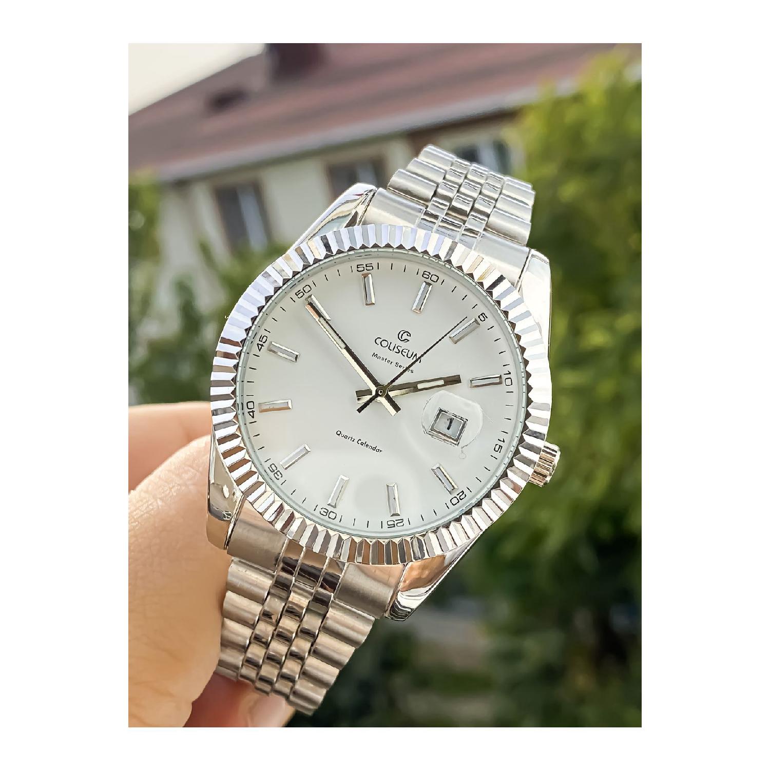 

Мужские часы Jubilee с календарем и металлическим циферблатом на ремешке