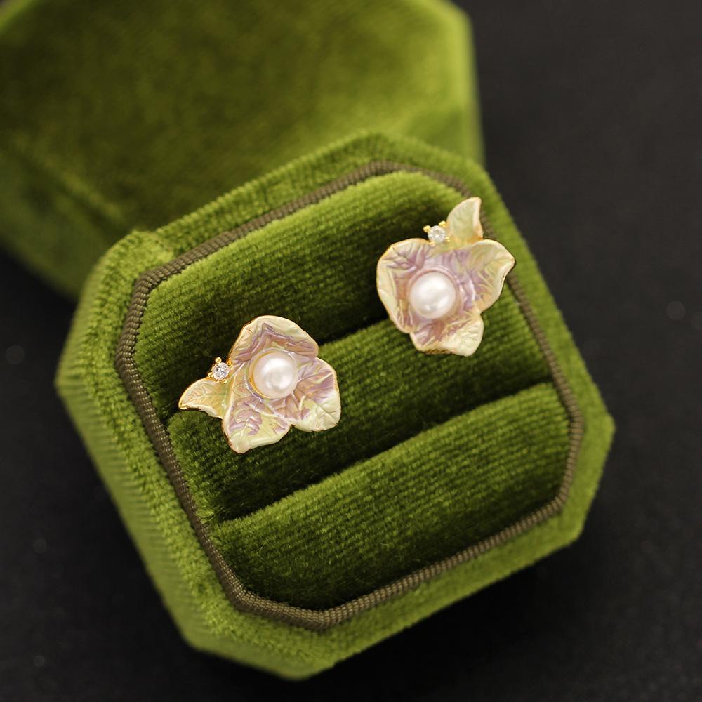 Creative Geometric Irregular Floral Design Earrings Fashionable Casual Style Inlaid with Pearl Accessories Women's Stud Earrings