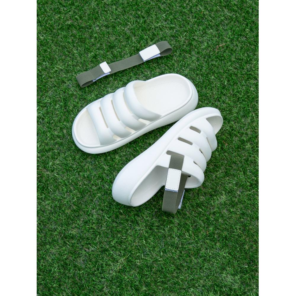 Daiso Pruhované páskové sandály 240 260 mm Slonová kost