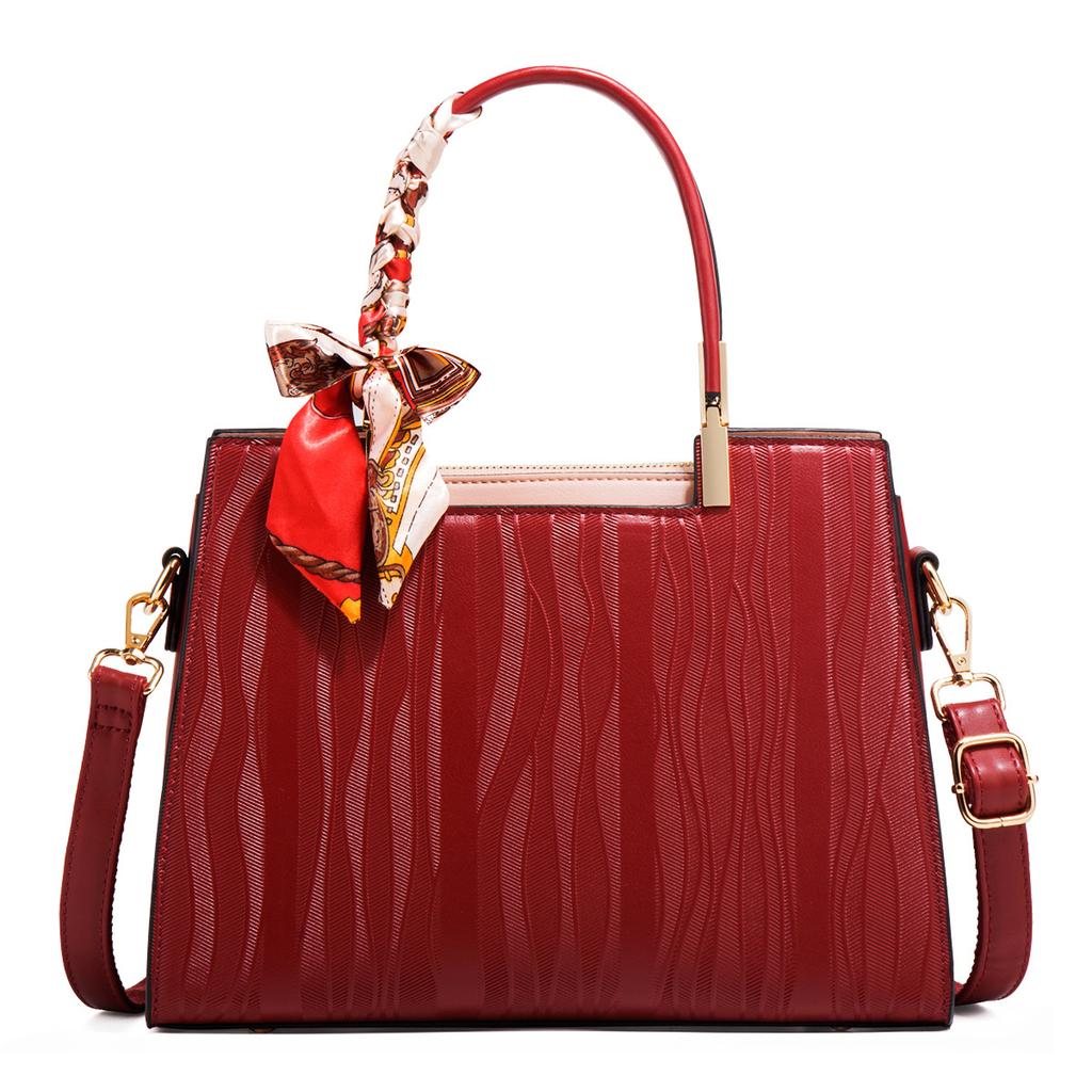Red handbag for mothers, 2024 new model, large capacity, fashionable handbag for middle-aged women, wedding bag, crossbody bag for mother-in-law