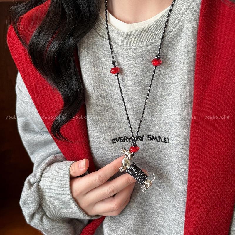 Dachshund Puppy Woven Rope Pendant Necklace for Women, High-end and Exquisite Long-sleeved Sweater Style Chain, Unique Design, Rare Piece.