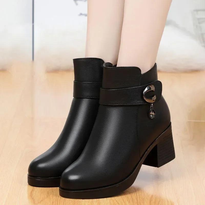 Luxury Women Leather Boots Quality Leather Ankle Boot Thick Wool Warm Winter Boots for Women Plush Warm Snow Booties Botas Mujer