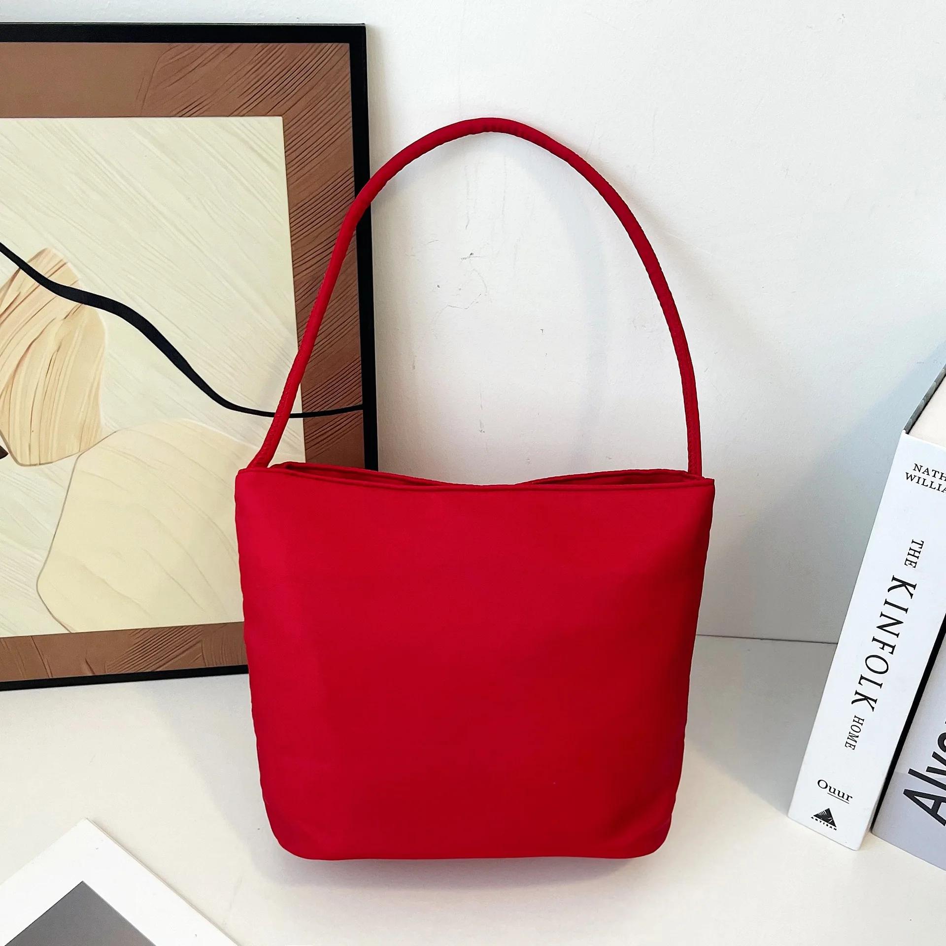 

Lettered Women s Bag Handbag - Nylon Bucket Bag for The Armpit - Gift Bag - Korean Niche Design - Birthday Gift Bag - красный