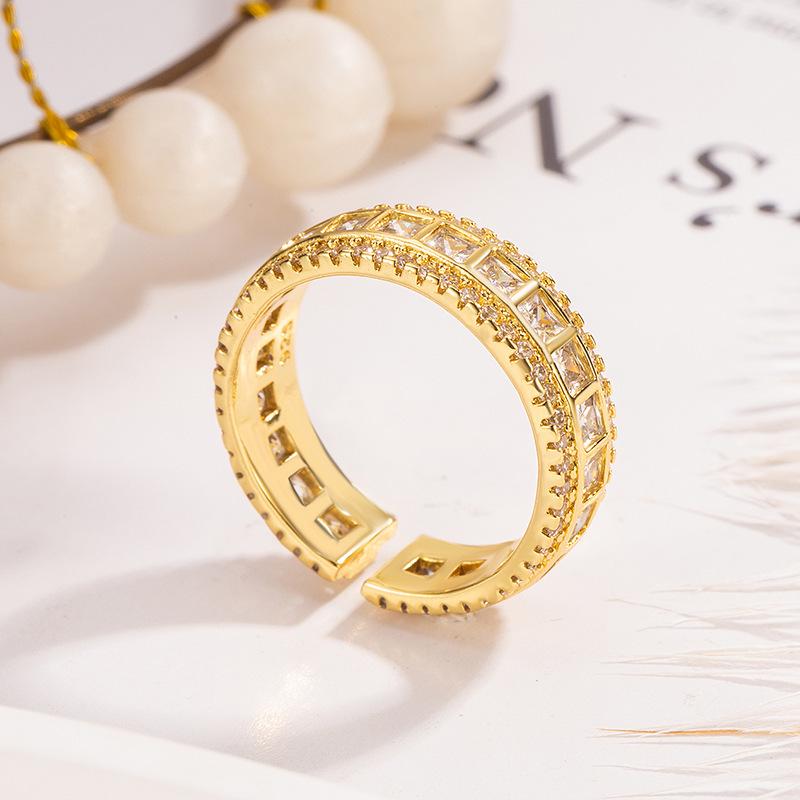 Новое золотое кольцо с квадратными стразами: Роскошное и уникальное женское украшение для рук с выразительным дизайном Adjustable Opening