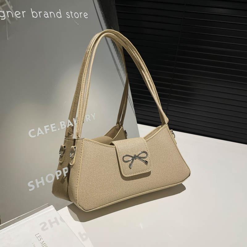 

Premium texture small bag 2025 new women s versatile messenger bag French niche single shoulder underarm baguette bag хаки