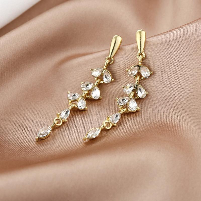 Light Luxury Zircon Wheat Ears Exquisite Niche Long Annual Stud Earrings