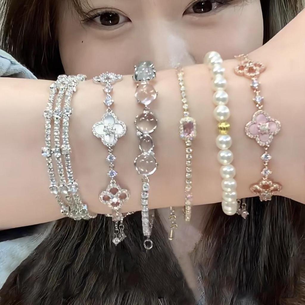 Pulsera coreana ajustable de flor de rombo de circón - Joyería elegante y versátil para mujer