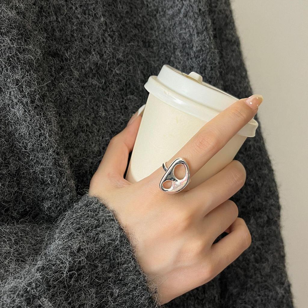 Niche Geometric Open Adjustable Ring - Minimalist Style, Polished High-End Hollow Design for Women