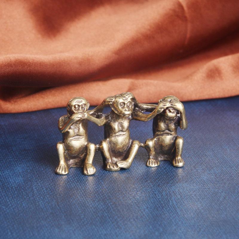 

Антикварная бронзовая латунная чайная фигурка «Три обезьяны»: Не говори зла, не слушай зла, не смотри зла. Настольное украшение.