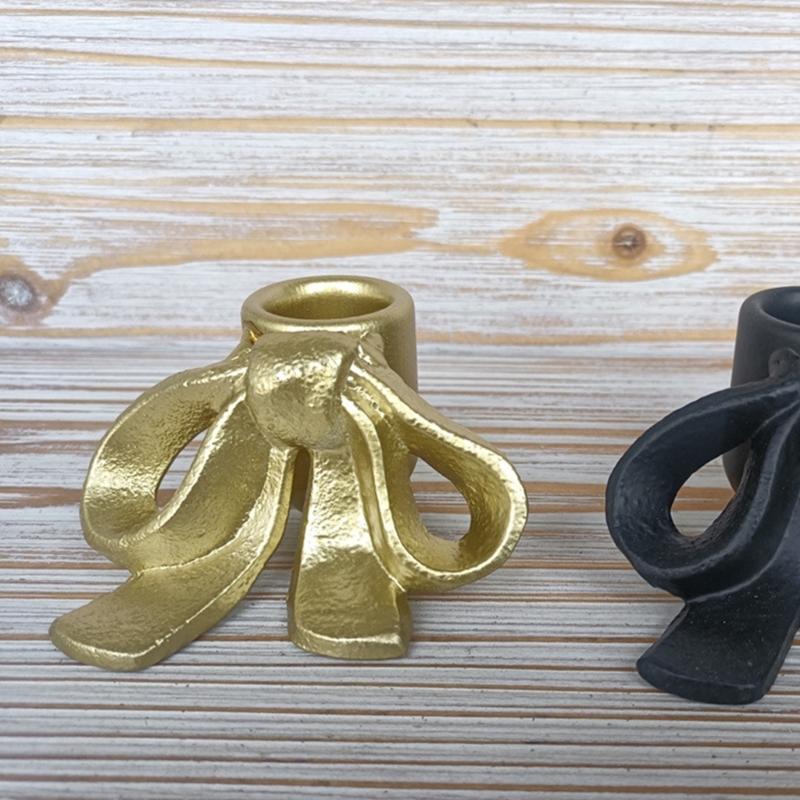 2pcs Candlesticks Vintaged Type Iron Candle Holders With Artistic Bows Design For Home Desk Displays Candlestick