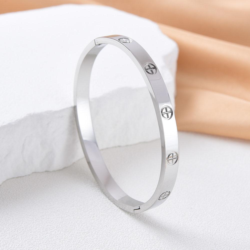 Waterdichte Roestvrijstalen Kruis Armband voor Vrouwen Nieuwe Trend Koppel Armband Luxe Sieraden Accessoires Bruiloft Feest Cadeau