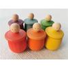 Rainbow Beech Little Thing Toys Figura di tazza di legno fatta a mano Gioco giroscopico Bambole con pioli di ordinamento dei colori per bambini