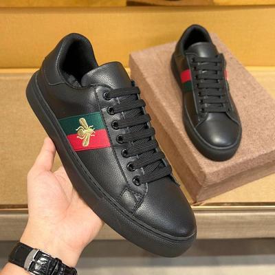 Schwarze Luxus-Ledersneaker mit Stickerei für Herren High-End Klassischer Koreanischer Stil Rotes Grünes Gewebe Flache Schuhe