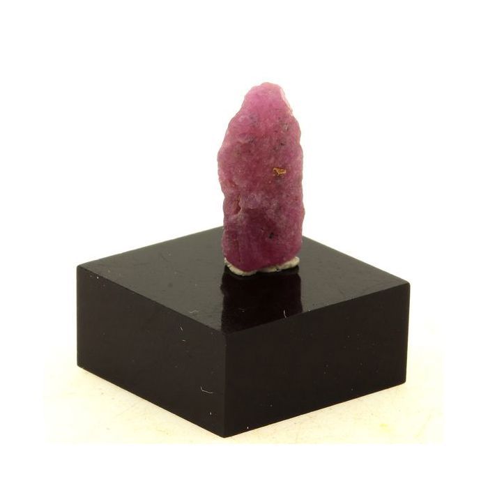 Pierres et Minéraux. Rubis. 8.7 ct. Kiteto District, Manyara Region, Tanzanie.