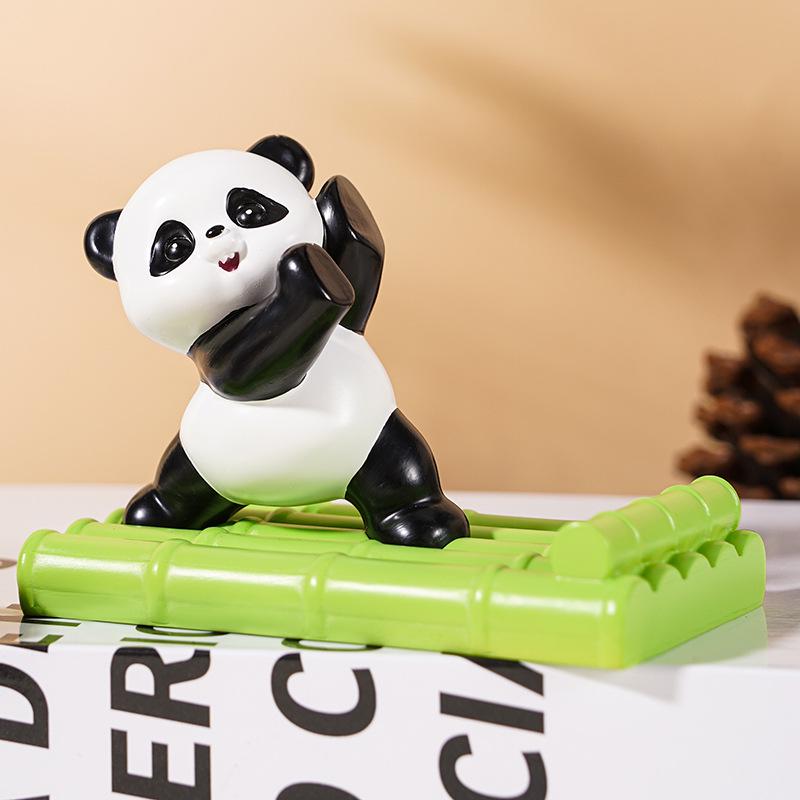 Kung Fu Panda Phone & Tablet Holder: Creative Resin Desktop Stand & Ornament