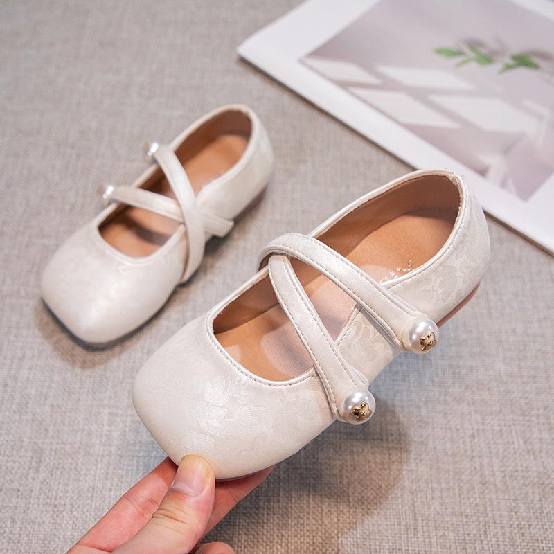 Girls' Chinese Style Soft Sole Leather Loafers - Spring 2026 Princess Flats for Medium & Large Children.