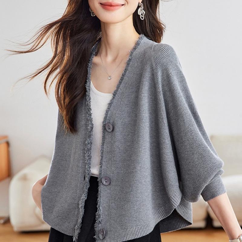 Women's Bat Sleeve Tassel Knit Cardigan - Spring & Autumn Short Shawl