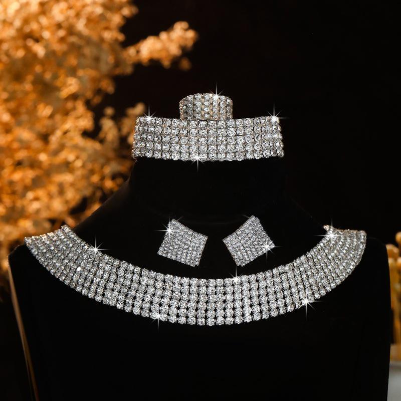Elegant Crystal Necklace & Earrings Set for Weddings and Banquets
