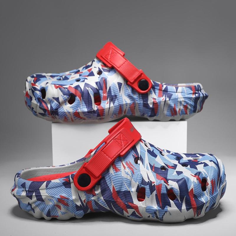Sandals Men Outdoor Flip Flops Garden Shoes Flat Sneaker Man Sandal Camouflage Clog Slipper Men'S Fresh House Clog