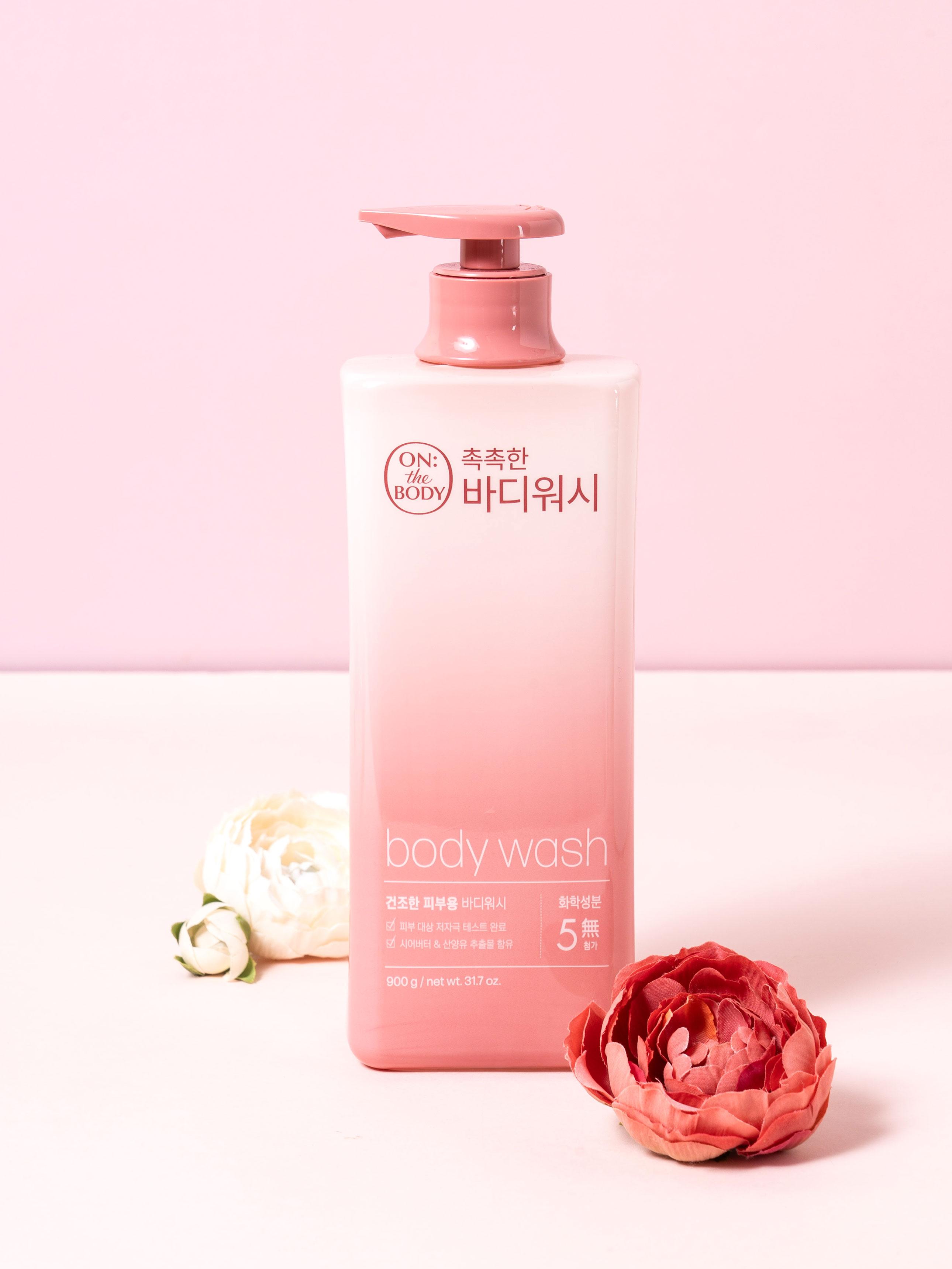 

On The Body Ультраувлажняющий гель для душа, аромат Хлопковый мускус, 900 г 1ea