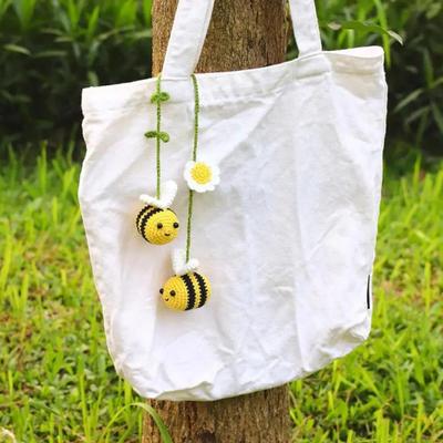Crochet Bee Car Hanging Decoration Auto Rearview Mirror Handmade Knitting Yarn Flower Honeybee Animal