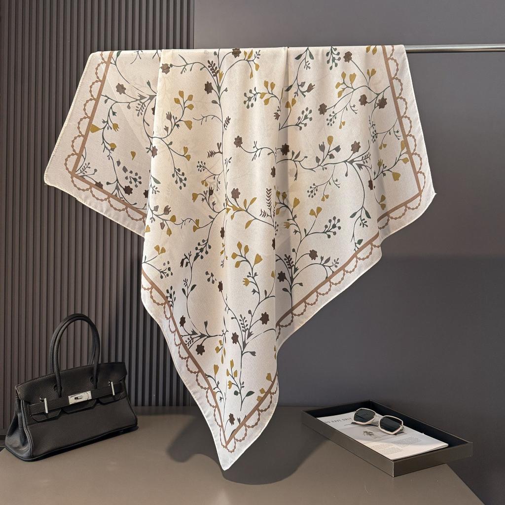 Fashion Printed Square Scarf Women Neck Shawl For Daily Wear