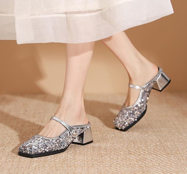 

Модные серебристые туфли-мюли на блочном каблуке Мэри Джейн женские с пайетками, женские кожаные шлепанцы с ремешком, шлепанцы на среднем высоком каблуке, женские тапочки 35 серебряный