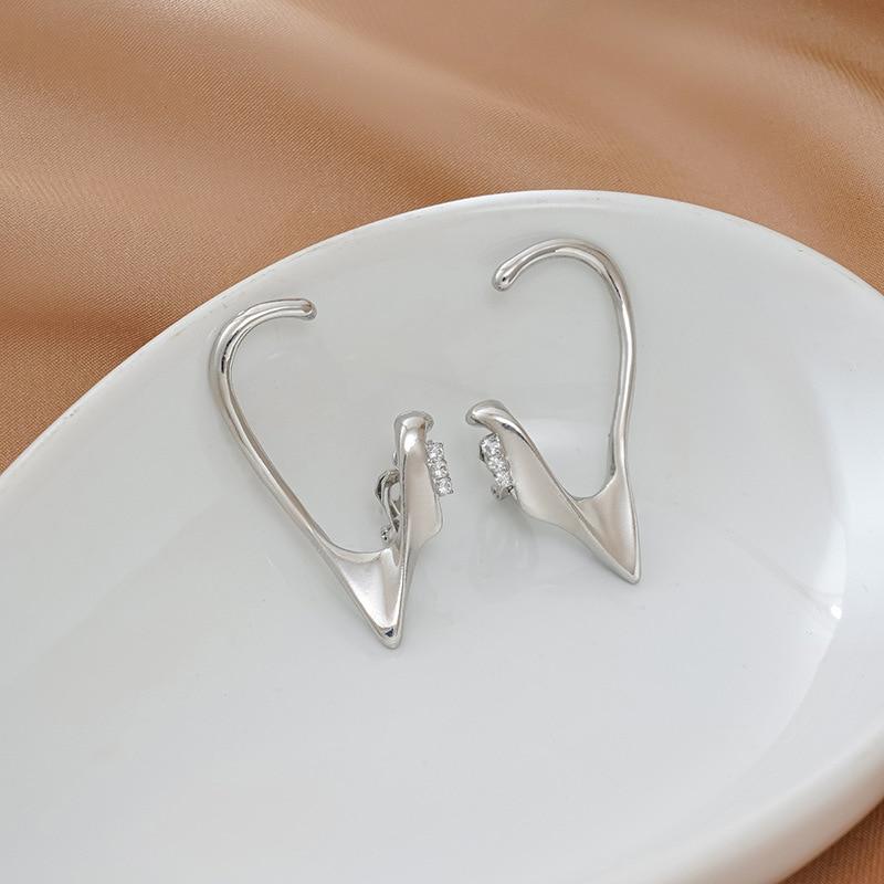 Punk Elf Ear Cuff Fake Piercing Dangle Earrings Silver Tassel Clip On Earrings Unique Fairy Ears Goth Jewelry Dropshipping