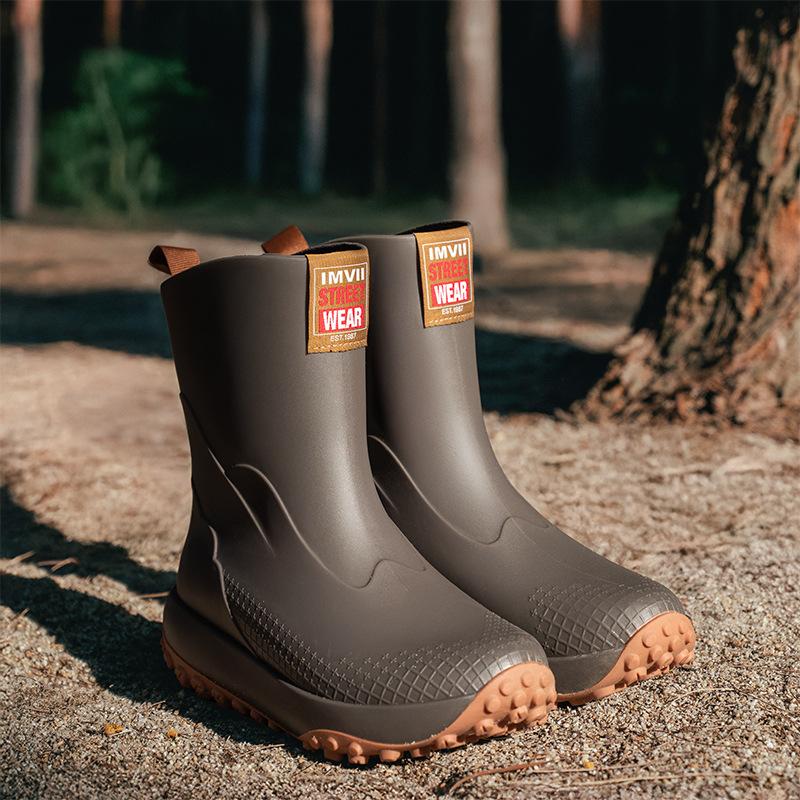 

German medium tube men s rain shoes fashionable and versatile outdoor non-slip waterproof shoes lightweight and simple rubber shoes rain boots men 44
