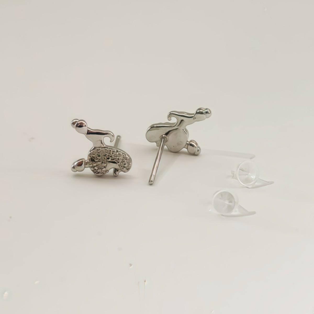 Fashion Rhinestone Light Luxury Stud Earrings for Women