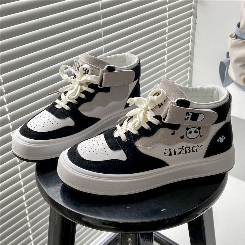 Schwarz-weiße High-Top-Schuhe, neue kleine weiße Schuhe, Damenschuhe, niedliche Studenten-Sport- und Freizeit-Board-Schuhe, vielseitige Damenmodelle von Guochao