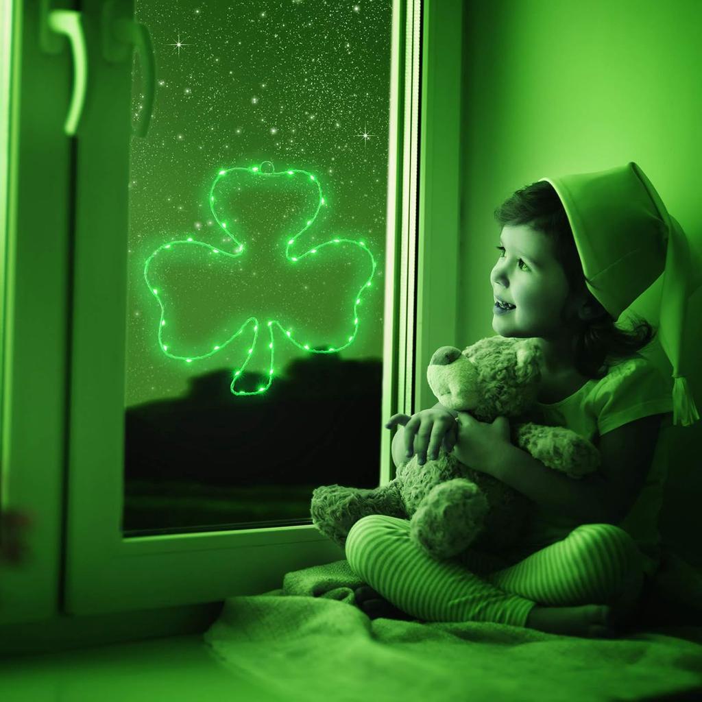 1 Set Lighted Window Decoration for St. Patrick's Day, 15.8 Inch 40 LED Irish Green Clover Shamrock Shaped LED with Iron Frame, Battery Operated